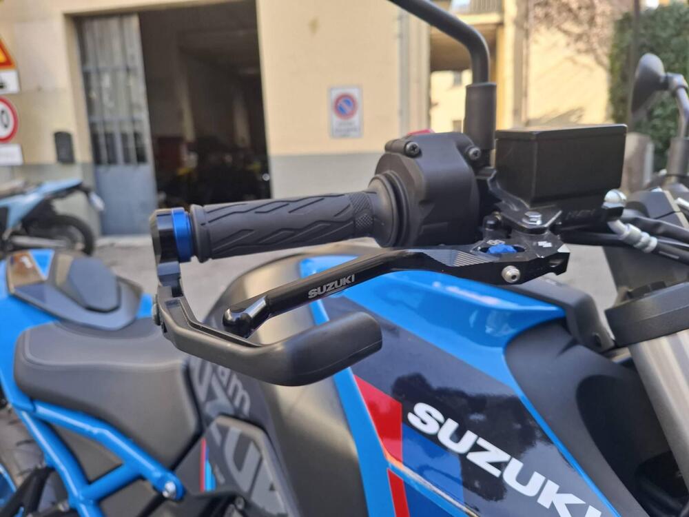 Suzuki GSX-8S Team Suzuki Edition (2024) (3)