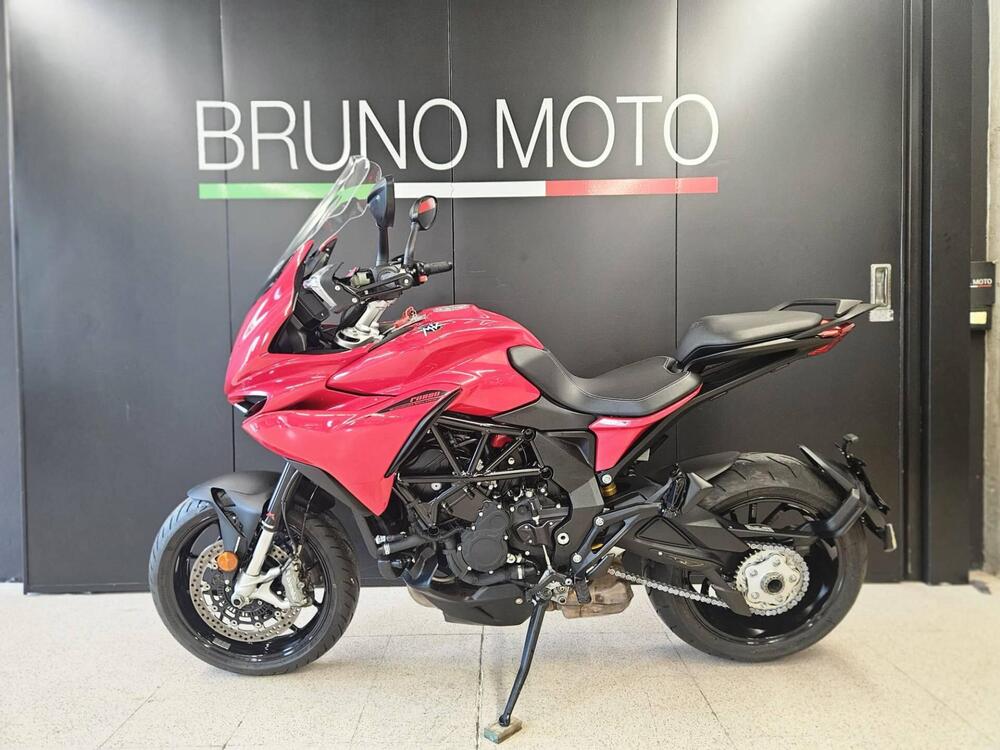 MV Agusta Turismo Veloce 800 Rosso (2021 - 23) (2)