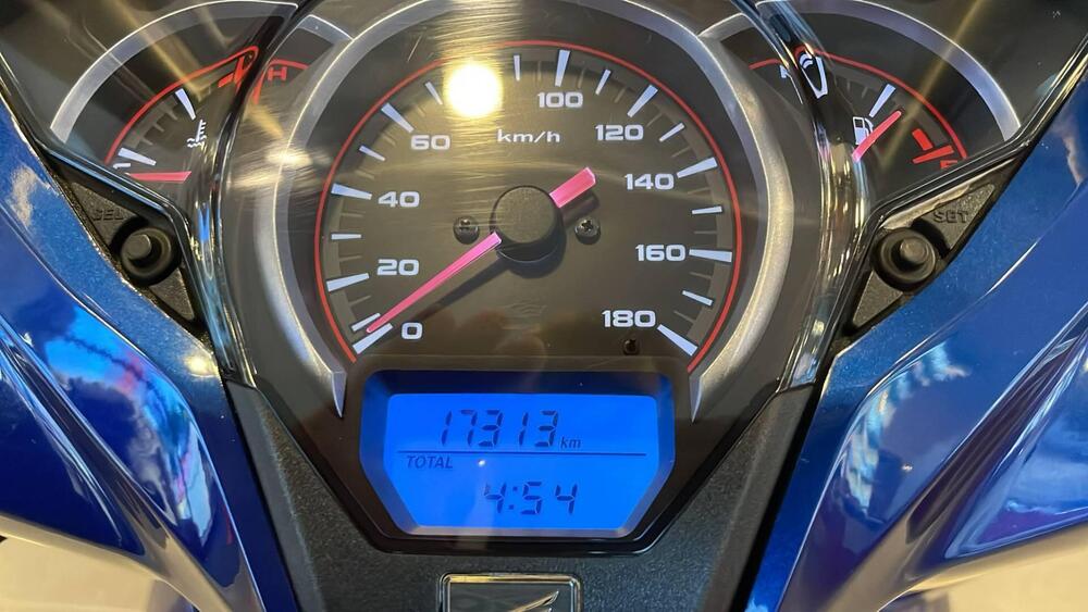 Honda SH 300 i ABS (2016 - 20) (3)