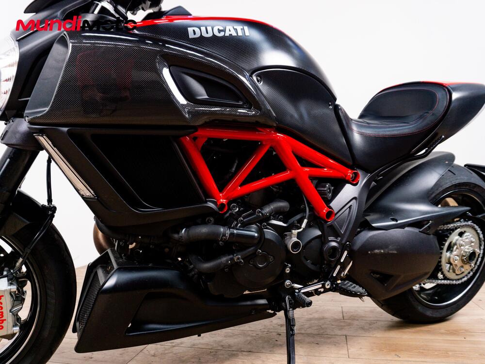 Ducati Diavel 1200 Carbon (2014 - 16) (9)