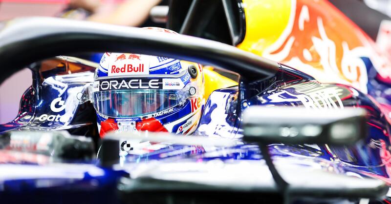 F1 2026, Verstappen show in Bahrain: "Non mi diverto pi&ugrave;, questa non &egrave; F1 ma Formula E sotto steroidi!"