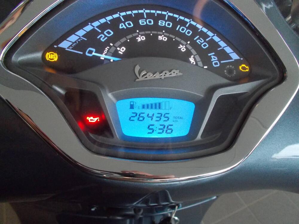 Vespa GTS 300 (2017 - 18) (7)