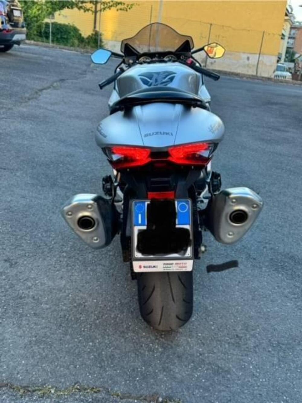 Suzuki GSX 1300 R Hayabusa (2021 - 24) (2)