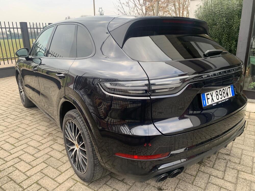 Porsche Cayenne usata a Milano (2)