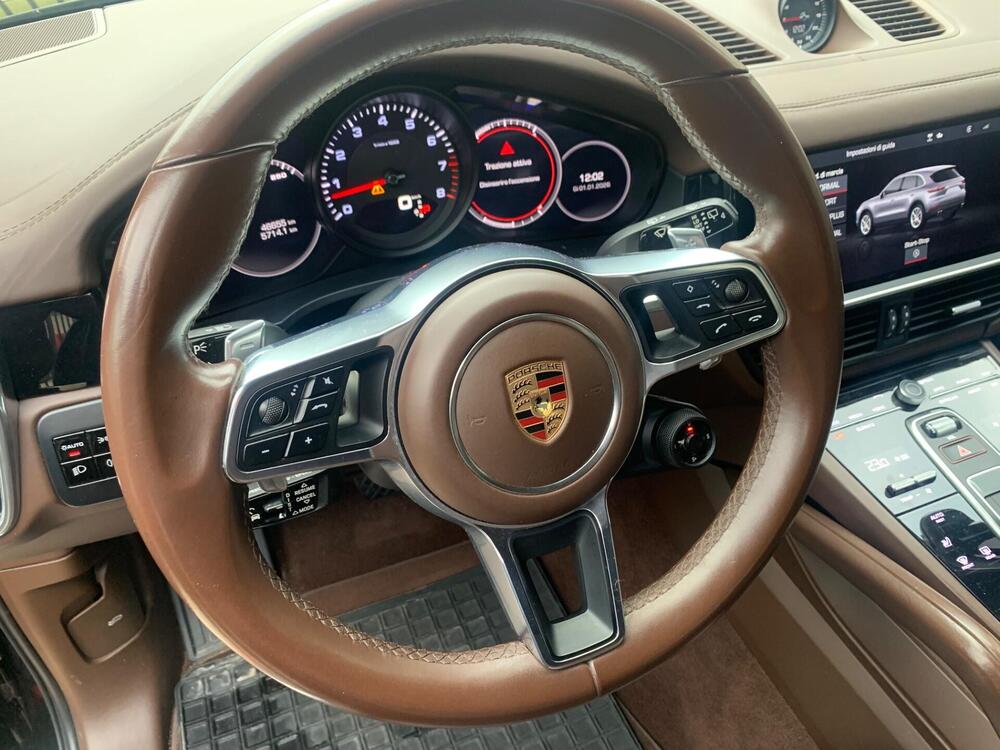 Porsche Cayenne usata a Milano (4)