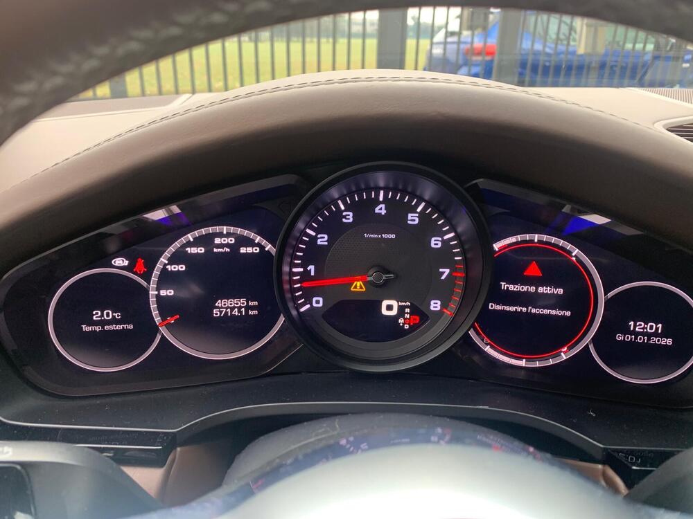 Porsche Cayenne usata a Milano (8)