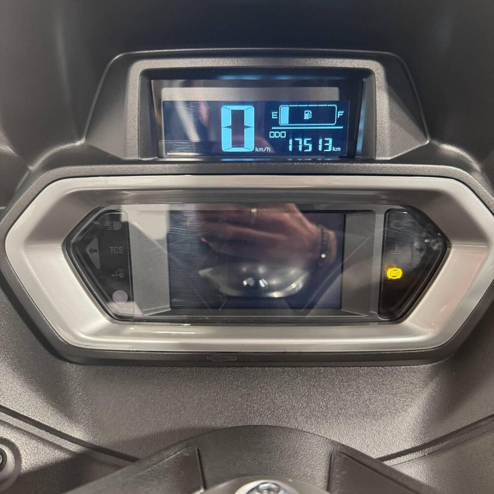 Yamaha X-Max 300 Tech Max (2021 - 24) (4)