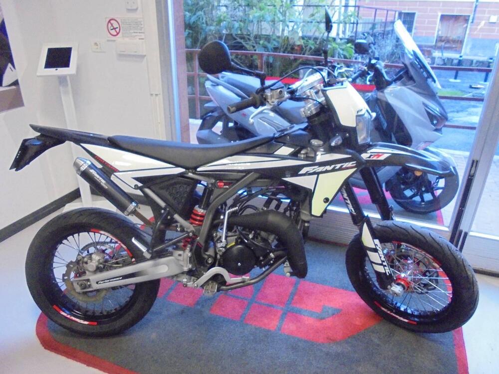 Fantic Motor Motard 50 Performance 2t (2020) (6)