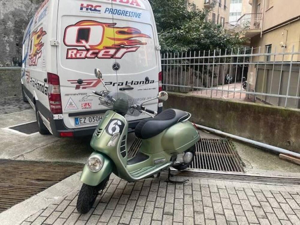 Vespa Sei Giorni 300 (2017 - 19) (2)