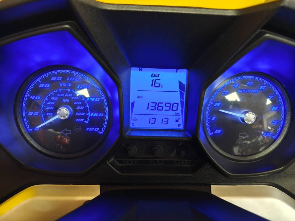 Kymco Downtown 350i TCS (2021 - 25) (6)