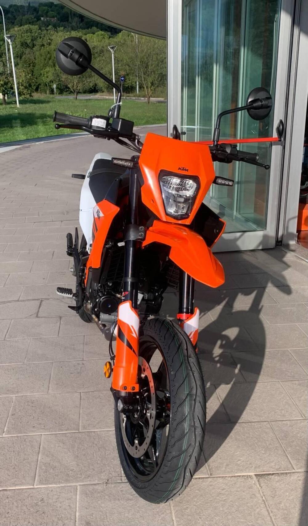 KTM 125 SMC R (2025 - 26) (3)