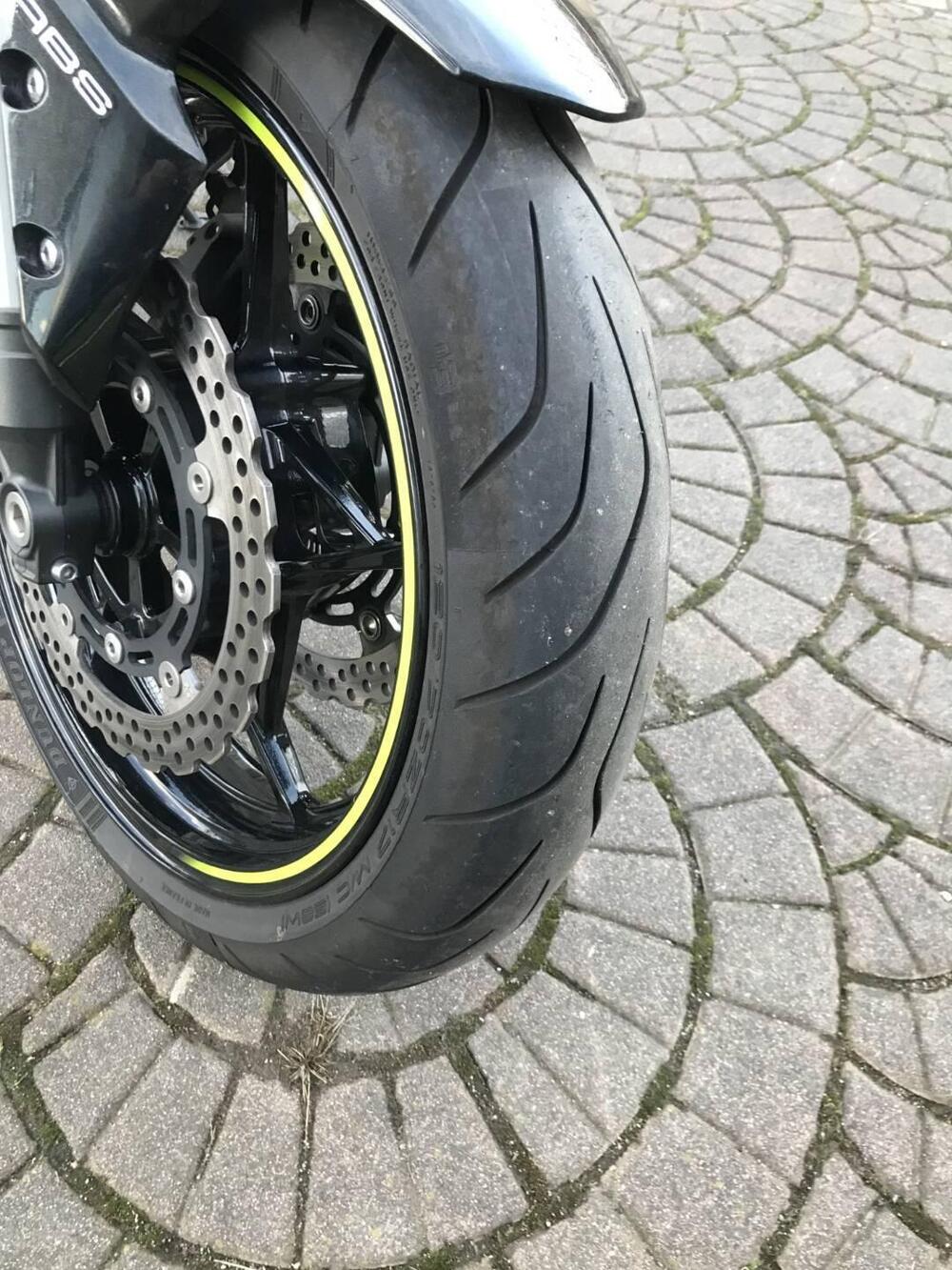 Kawasaki Z 900 (2021 - 24) (2)