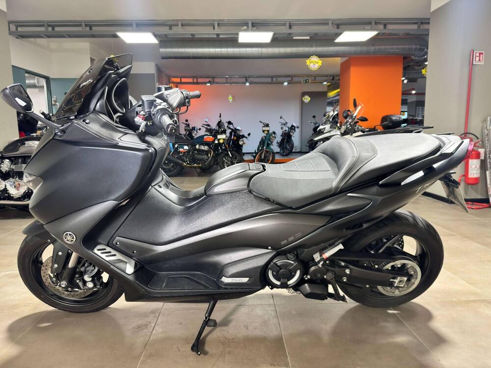 Yamaha T-Max 560 (2020 - 21) (4)