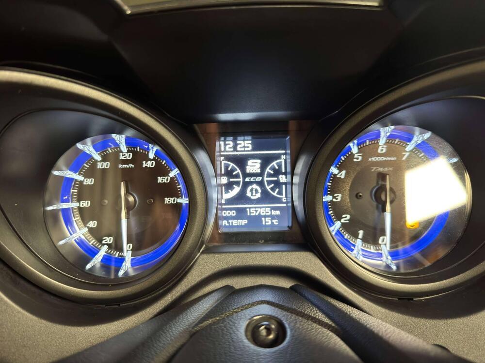 Yamaha T-Max 560 (2020 - 21) (5)