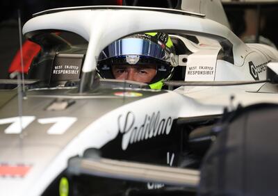 F1 2026, Perez conferma Verstappen: “È la rivoluzione più grande della mia carriera, sembra quasi Formula E”