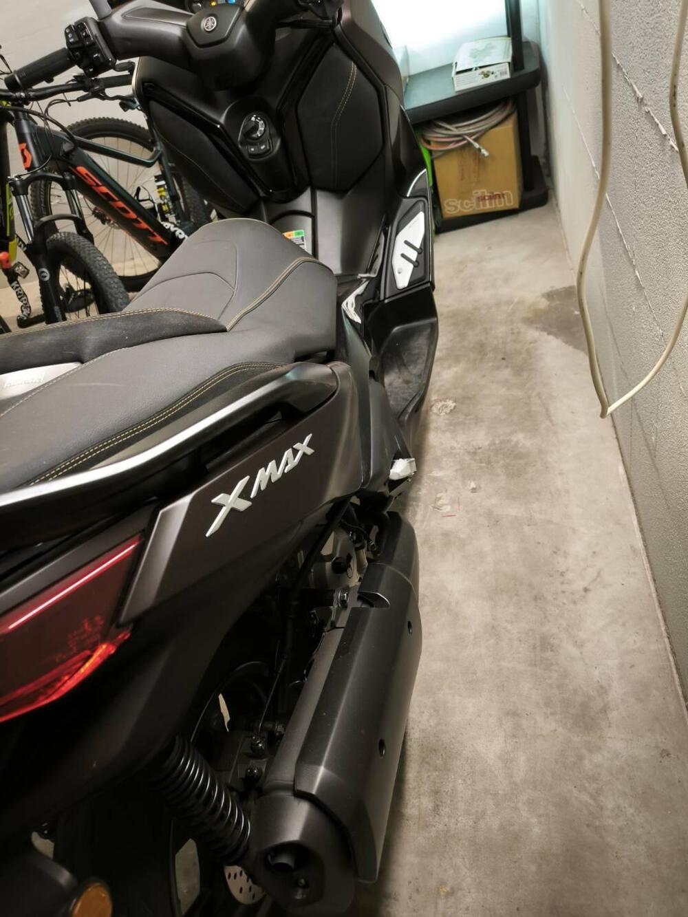 Yamaha X-Max 300 Tech Max (2025 - 26) (6)