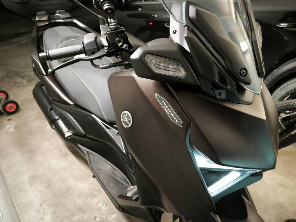 Yamaha X-Max 300 Tech Max (2025 - 26) (7)