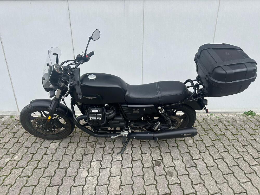 Moto Guzzi V7 III Stone (2017 - 20) (7)