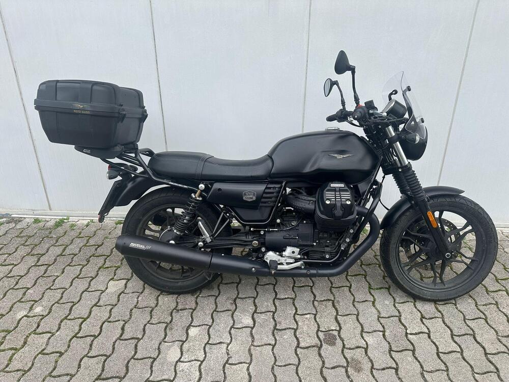 Moto Guzzi V7 III Stone (2017 - 20) (6)