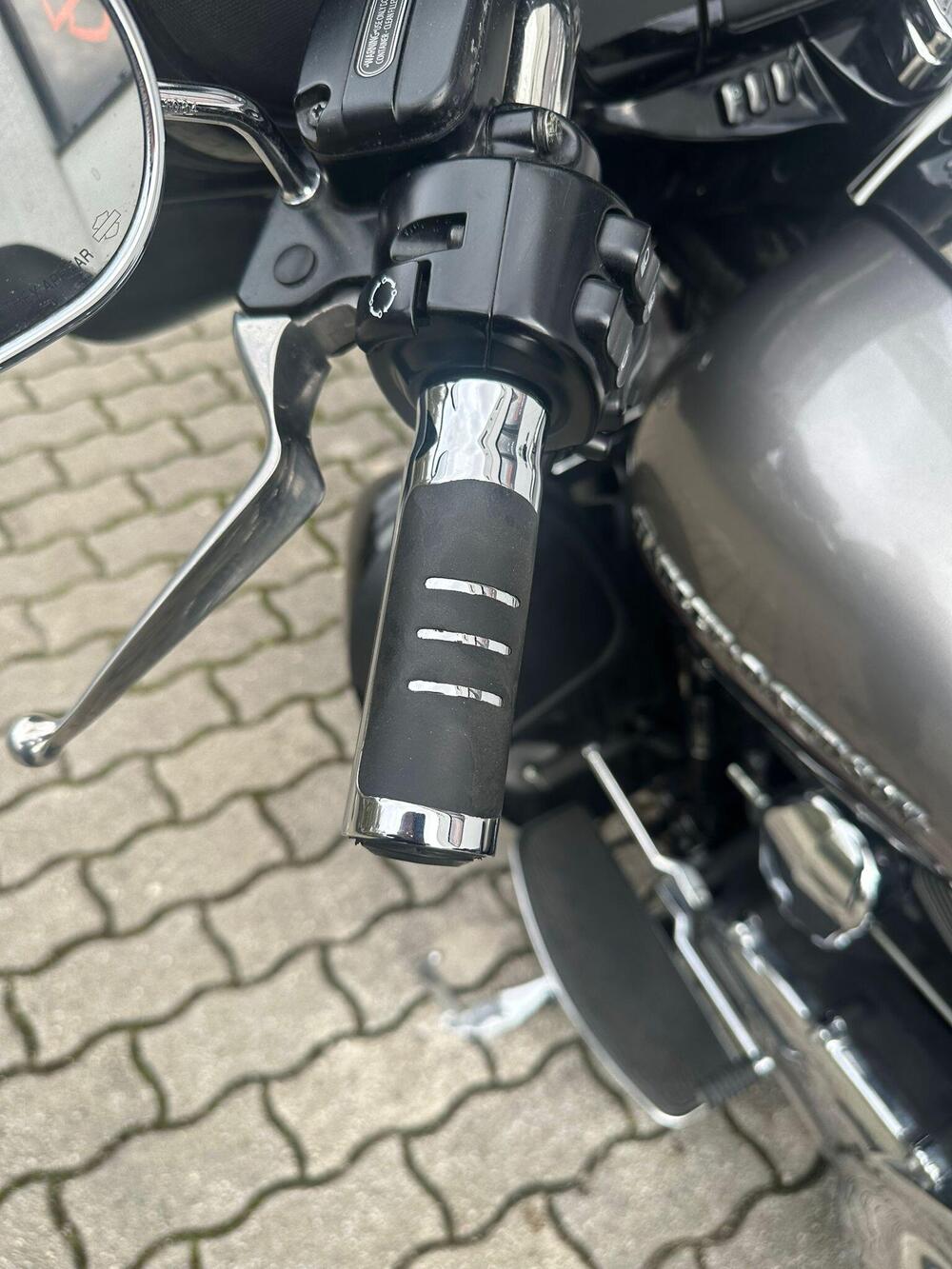Harley-Davidson 1690 Electra Glide Ultra Limited Low (2014 - 16) - FLHTKL (4)