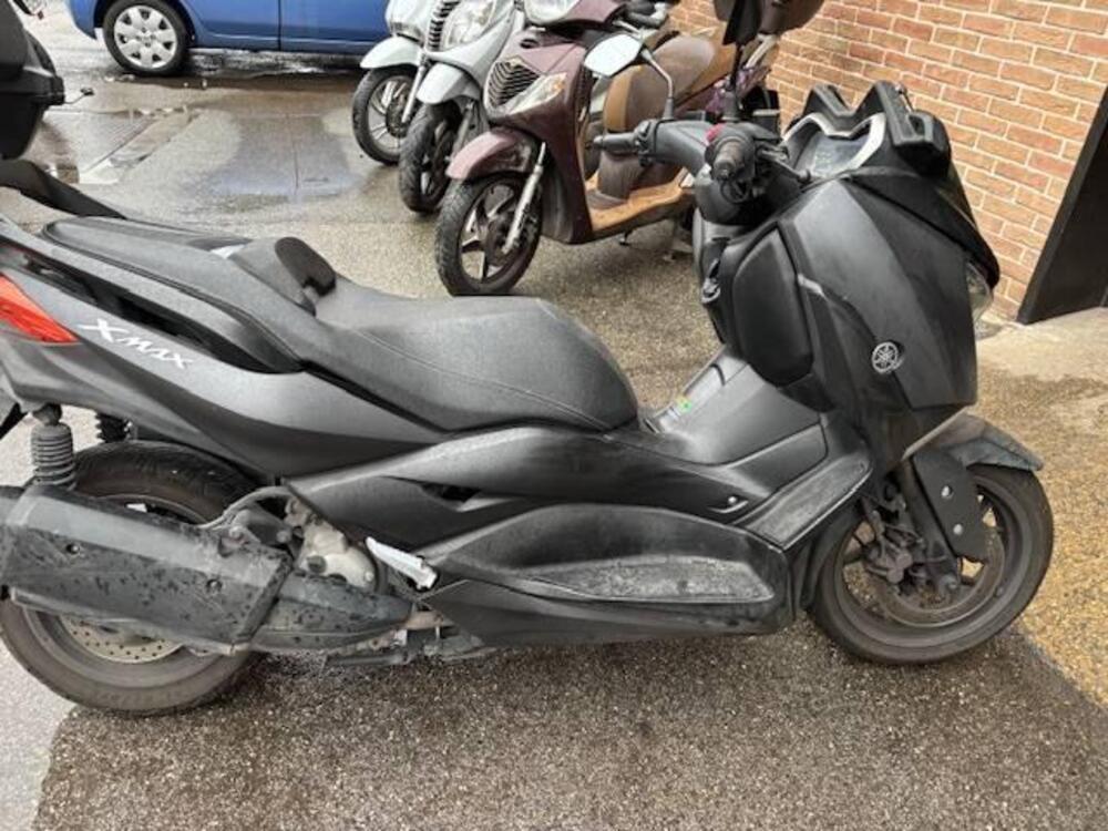 Yamaha X-Max 300 (2021 - 24)