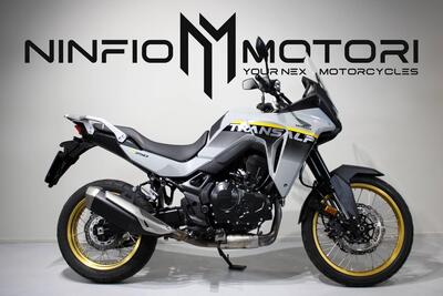 Honda Transalp XL750 (2025) usata