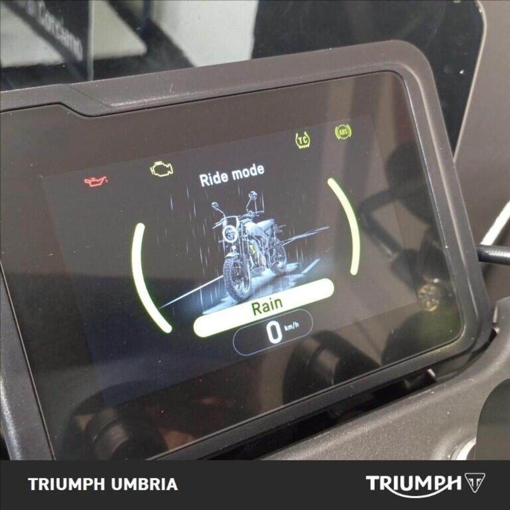 Husqvarna Svartpilen 401 (2024 - 26) (3)