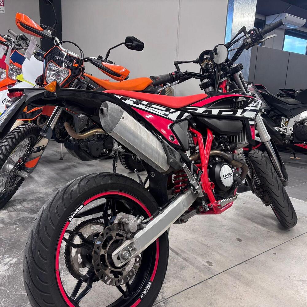 Betamotor RR 125 4T Motard LC (2021 - 23) (3)