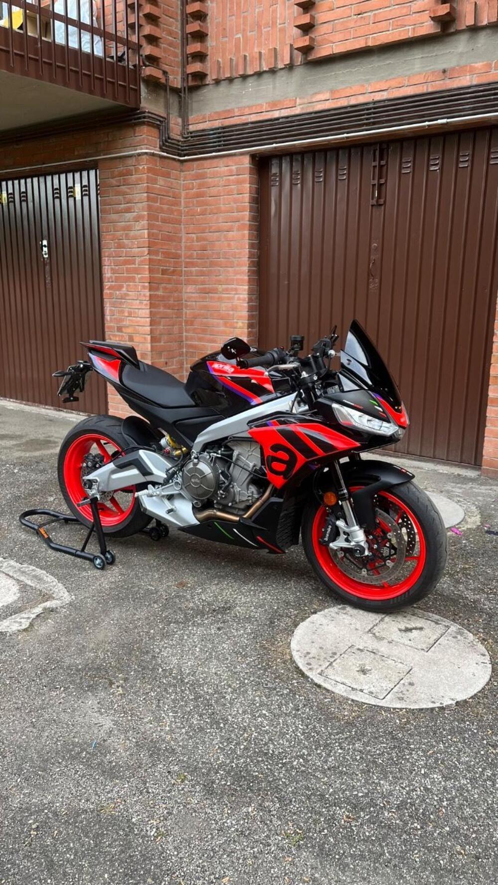 Aprilia Tuono 660 Factory (2022 - 24) (2)