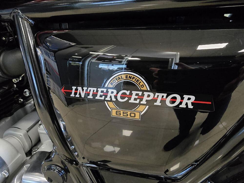 Royal Enfield Interceptor 650 (2021 - 26) (10)