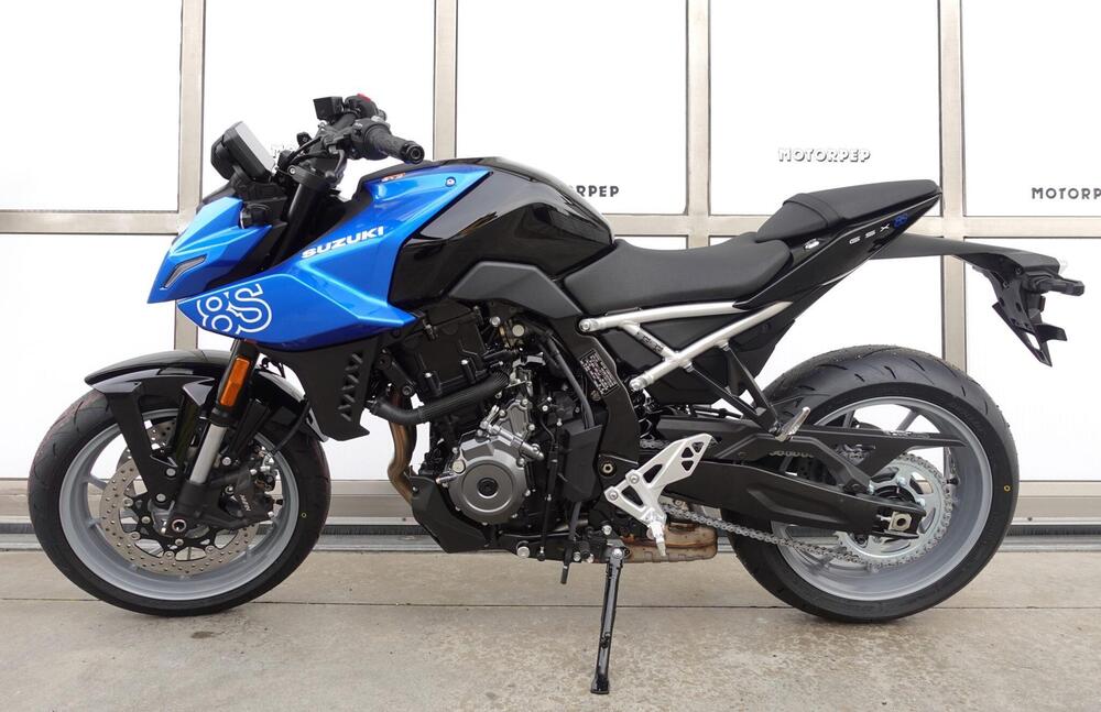 Suzuki GSX-8S (2025 - 26) (5)