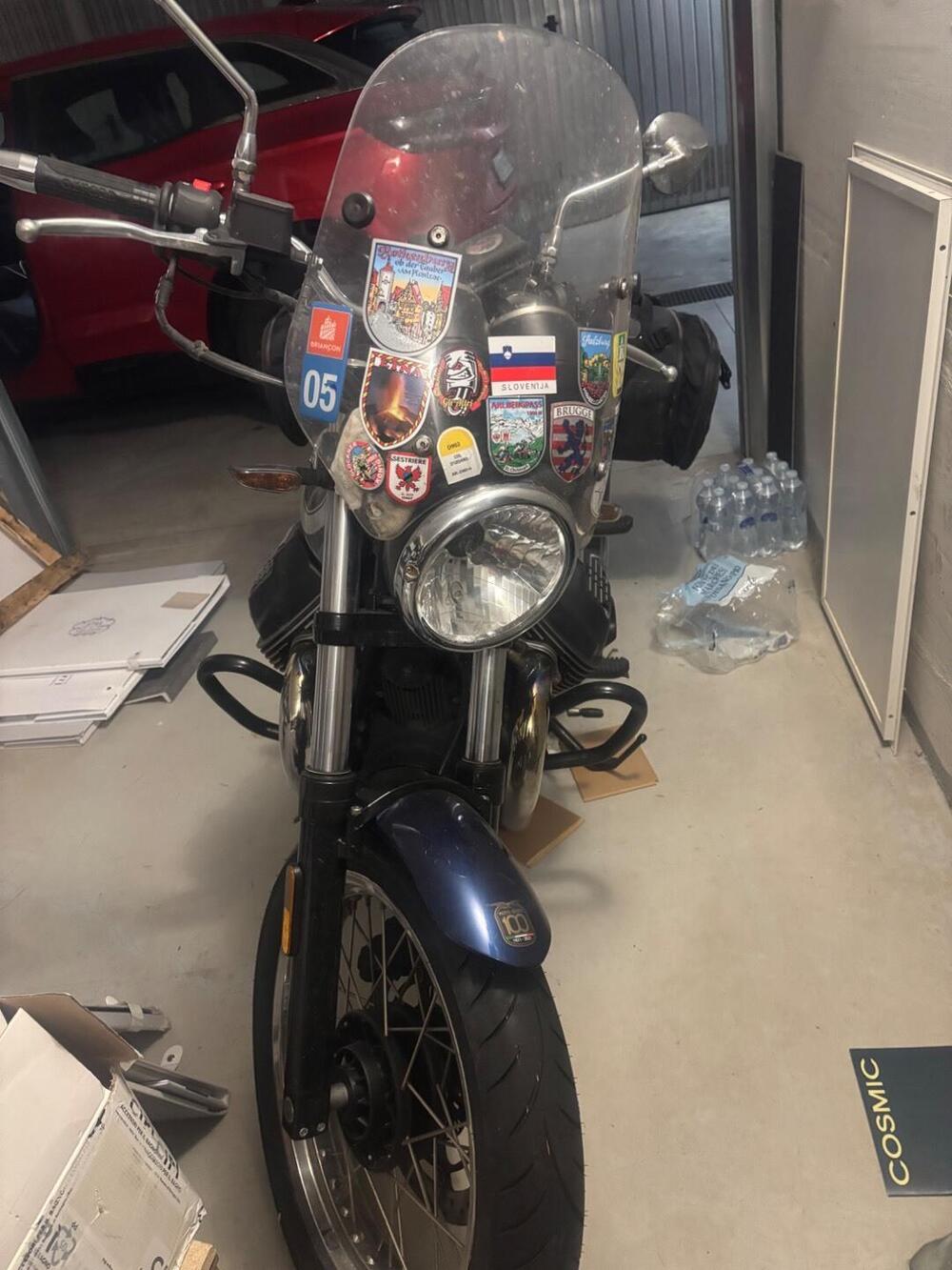 Moto Guzzi V7 Special (2021 - 24) (2)