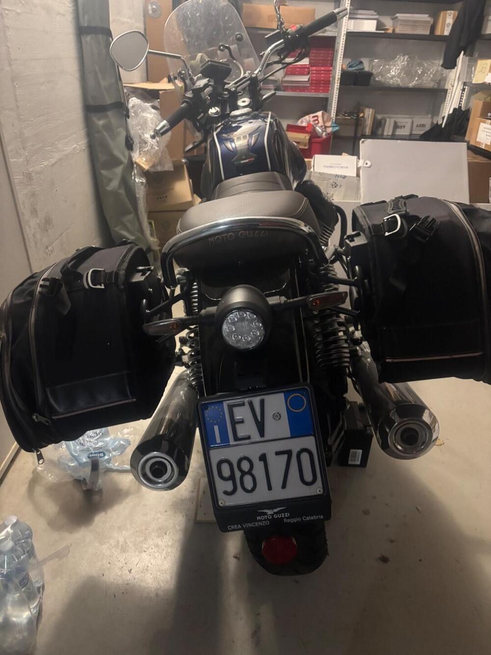 Moto Guzzi V7 Special (2021 - 24) (4)