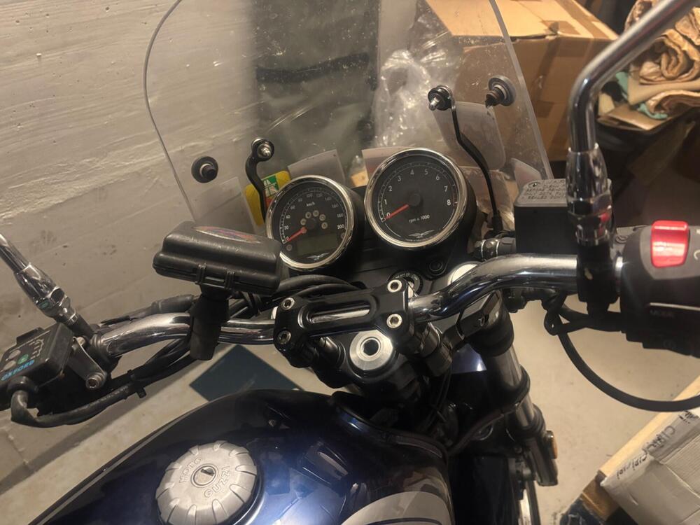 Moto Guzzi V7 Special (2021 - 24) (5)