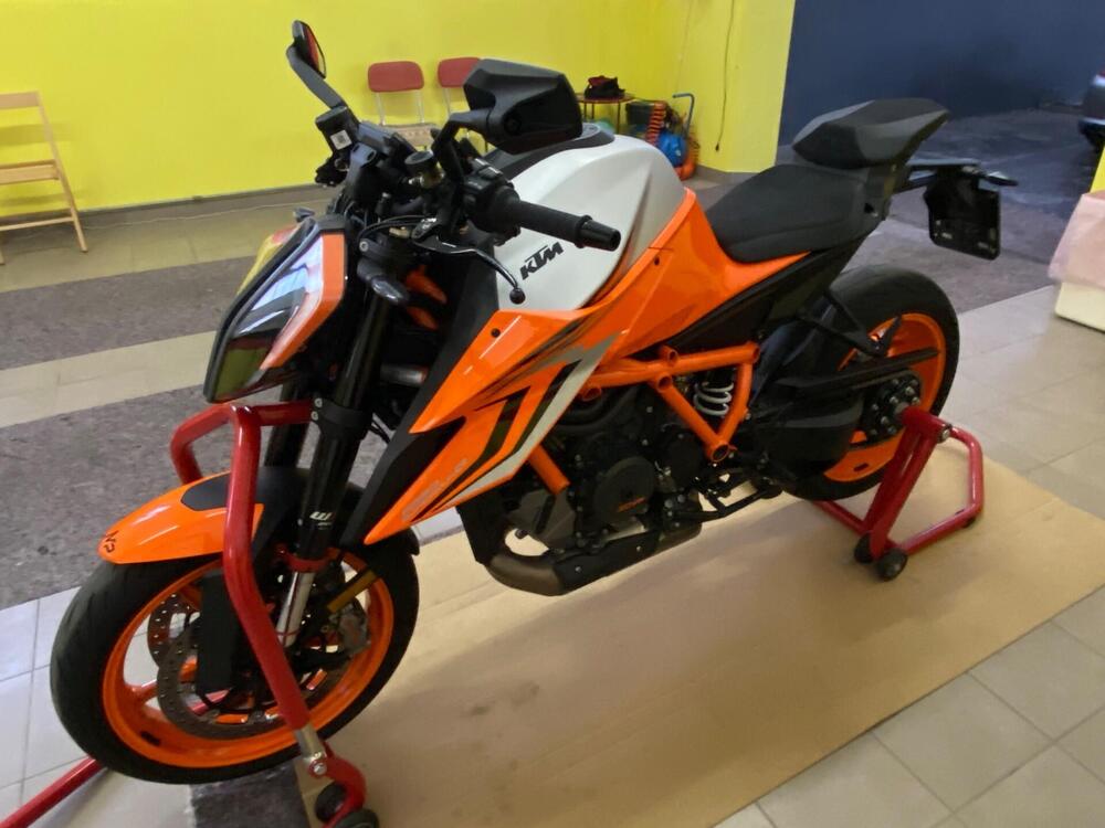KTM 1290 Super Duke R (2022 - 23) (4)