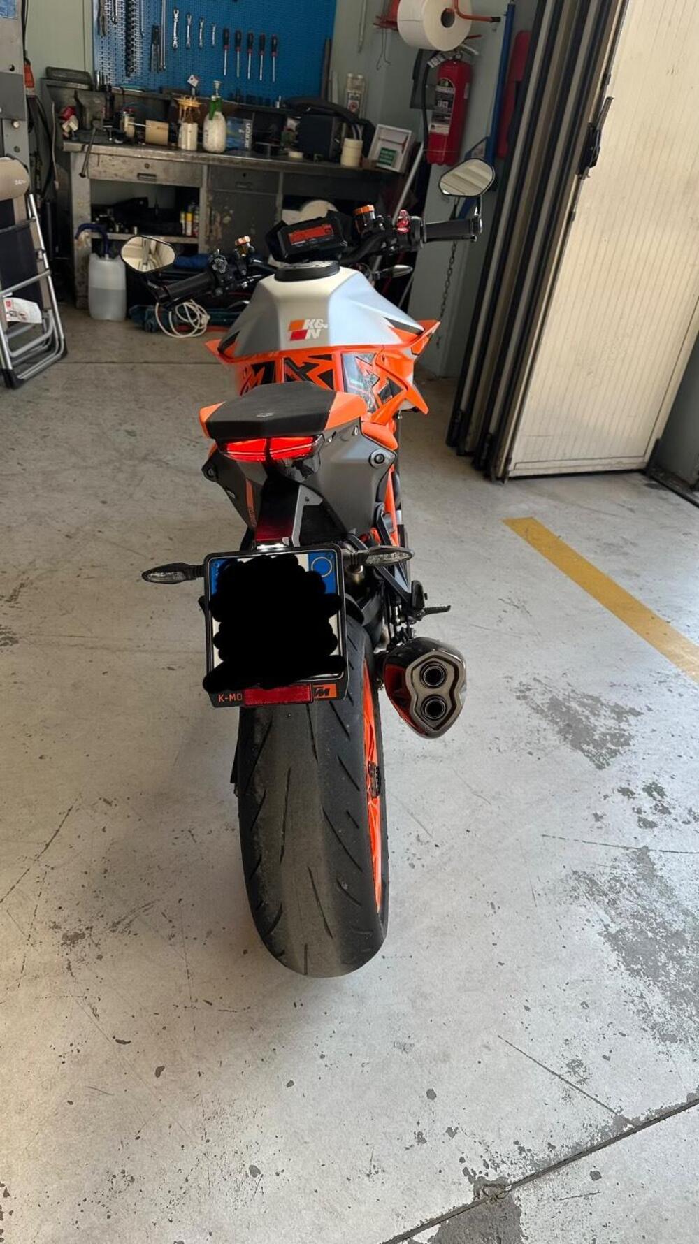KTM 1290 Super Duke R (2022 - 23) (4)