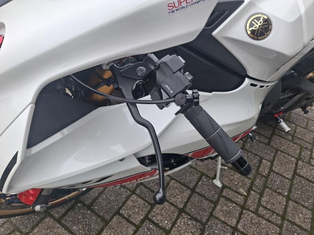 Yamaha YZF R1 World GP 60th Anniversary (2022 - 23) (15)