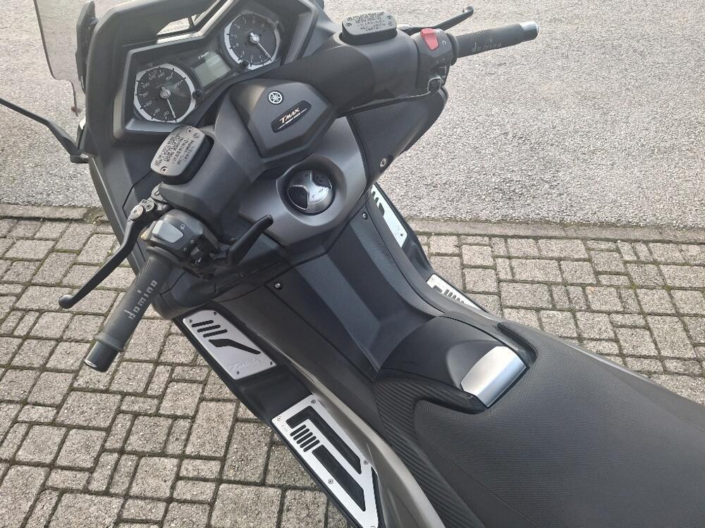 Yamaha T-Max 530 Iron Max ABS (2014 - 17) (6)