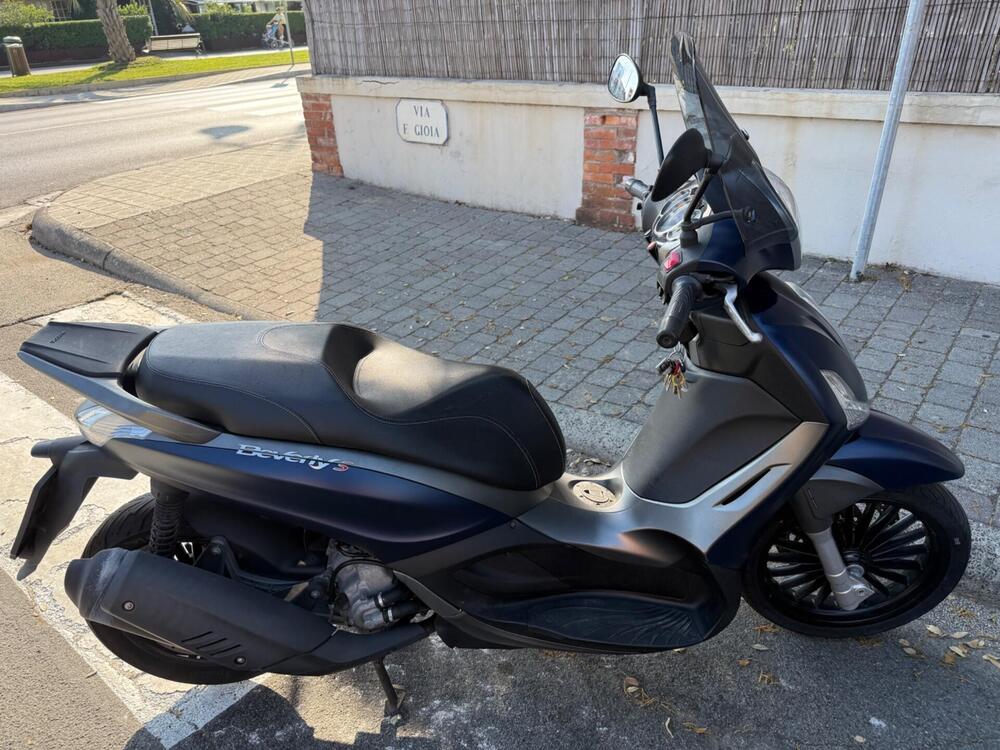 Piaggio Beverly 300 i.e. ABS-ASR (2016 - 20) (4)