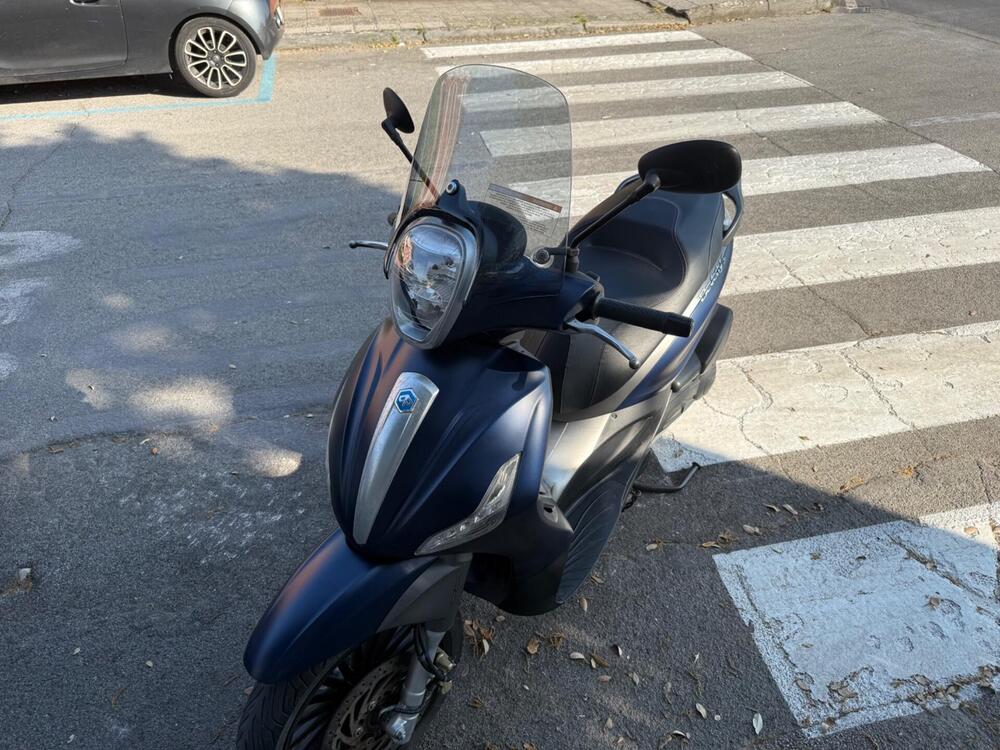 Piaggio Beverly 300 i.e. ABS-ASR (2016 - 20) (6)