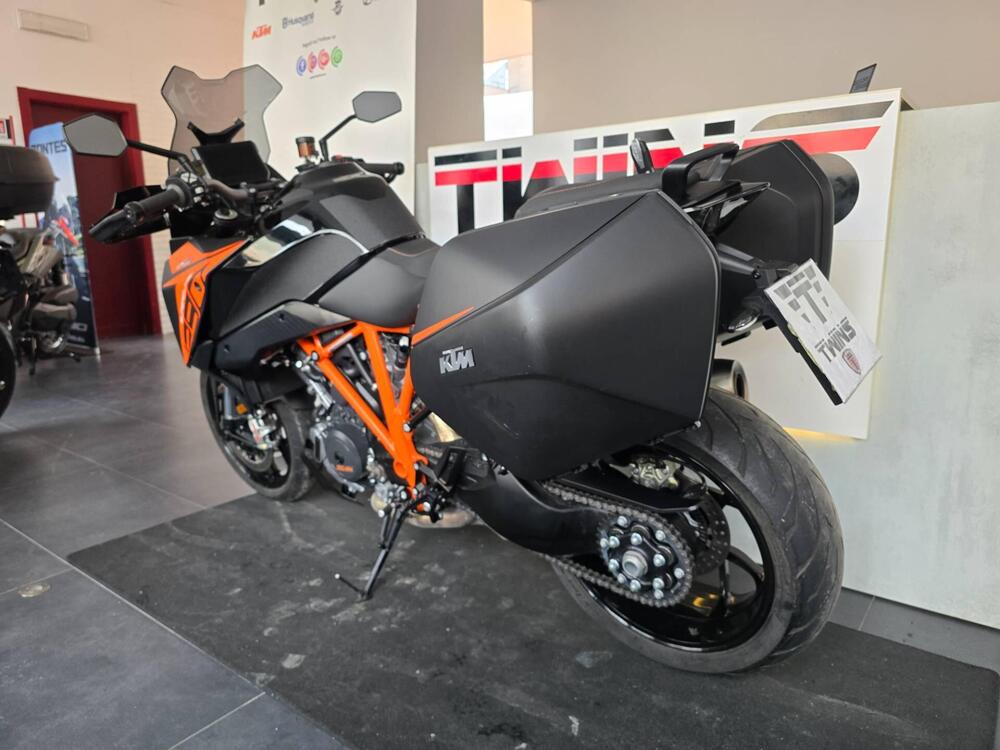 KTM 1290 Super Duke GT (2022 - 25) (6)