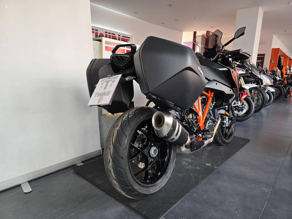 KTM 1290 Super Duke GT (2022 - 25) (8)