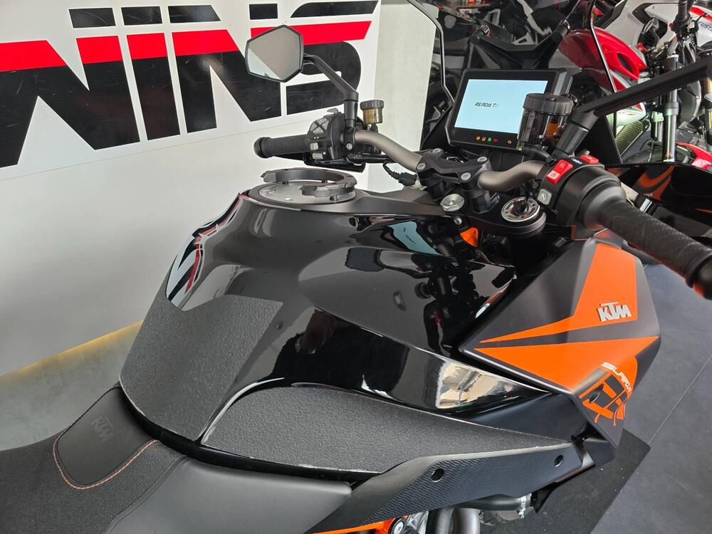 KTM 1290 Super Duke GT (2022 - 25) (9)