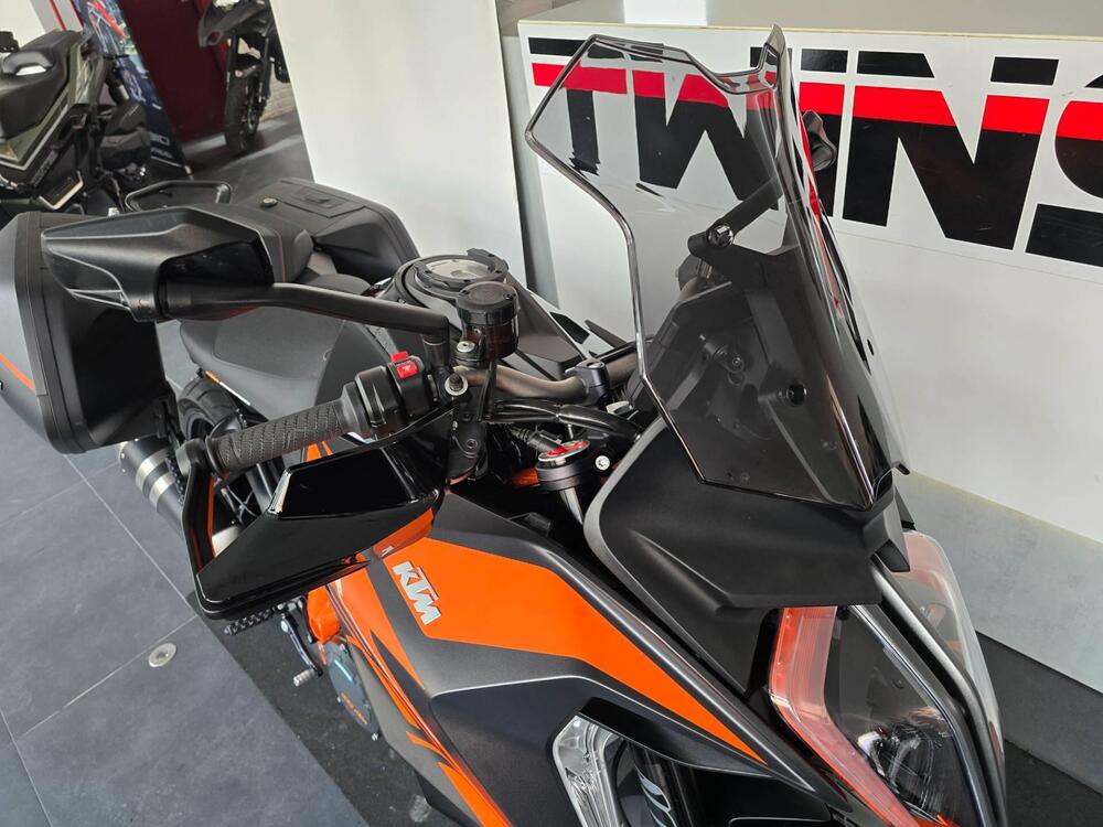 KTM 1290 Super Duke GT (2022 - 25) (10)