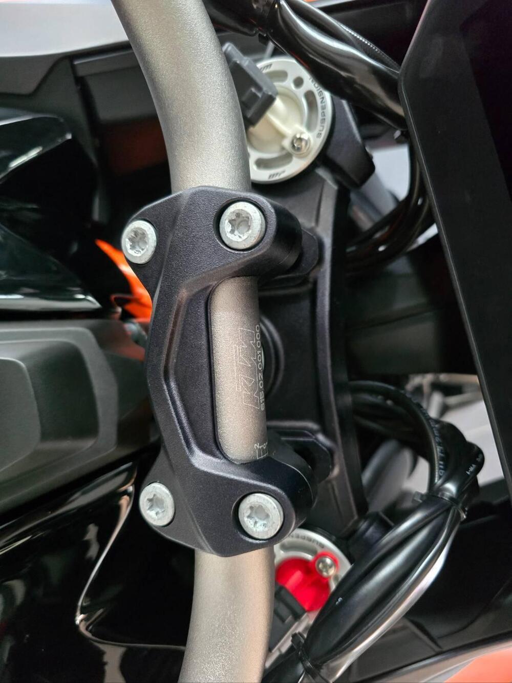 KTM 1290 Super Duke GT (2022 - 25) (11)