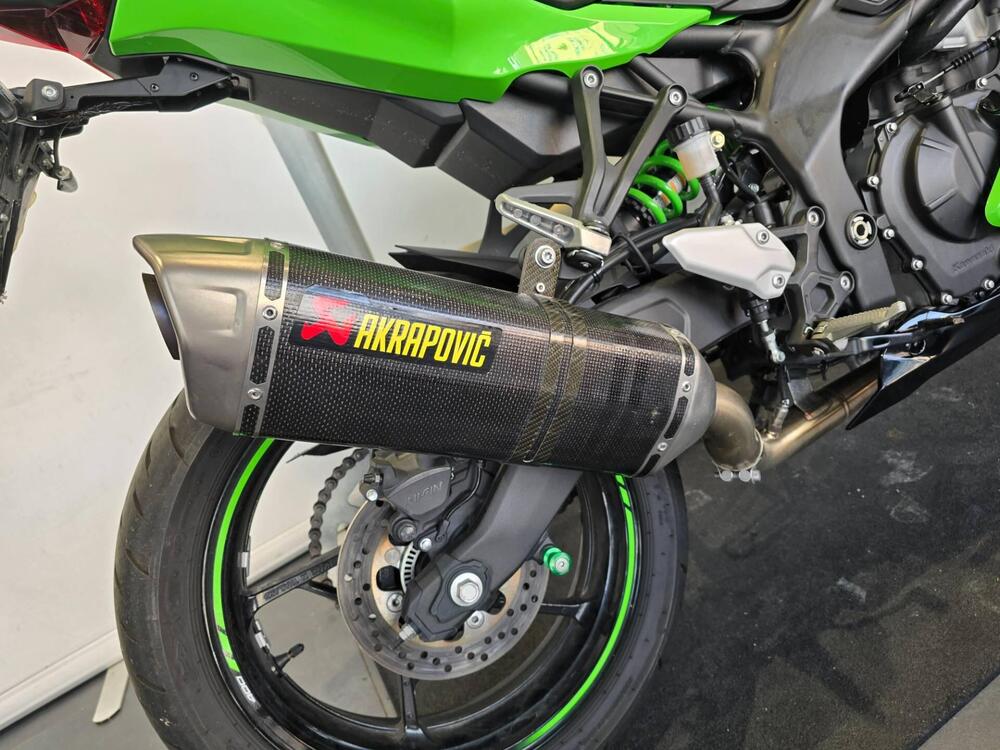 Kawasaki Ninja ZX-4RR Performance (2025 - 26) (12)