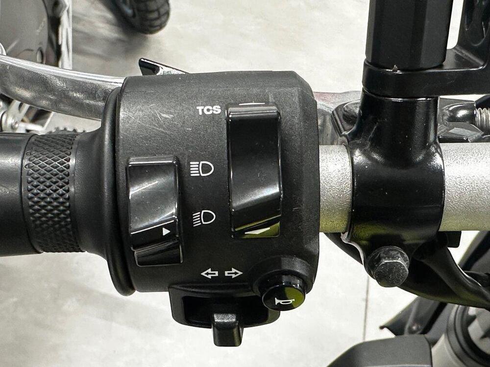 Yamaha MT-09 (2017 - 20) (8)