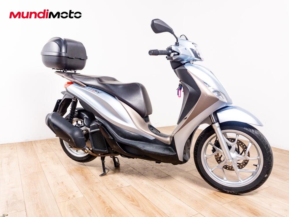 Piaggio Liberty 125 S i-get ABS (2016) (2)