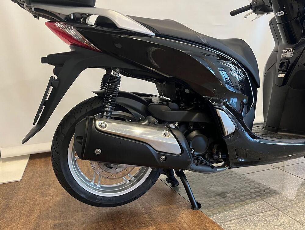 Honda SH 300 i ABS (2016 - 20) (5)