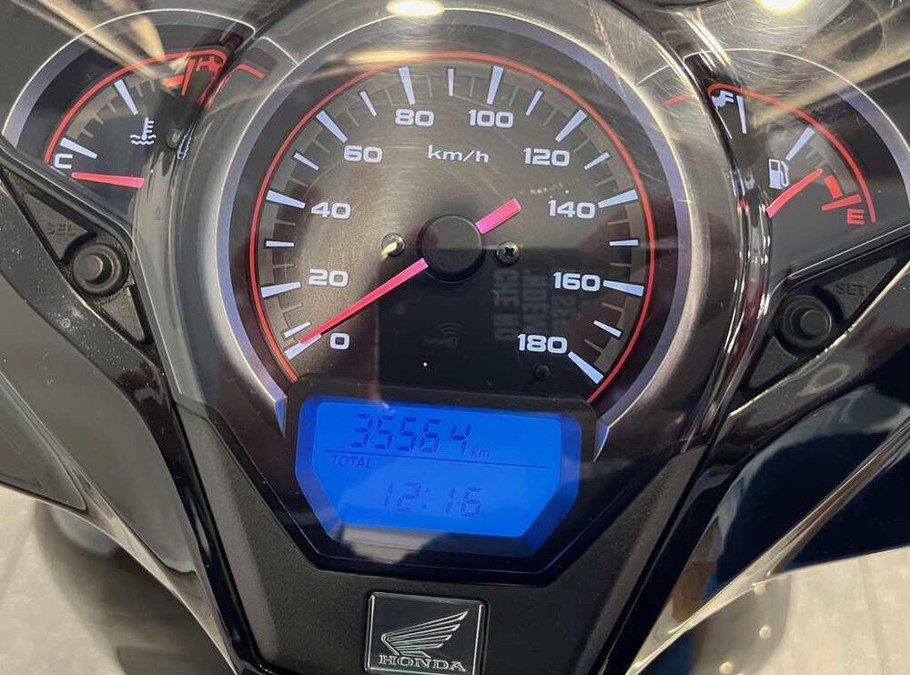 Honda SH 300 i ABS (2016 - 20) (4)